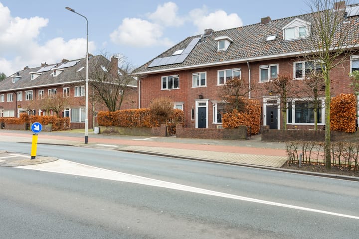 Photo 8 of Irenestraat 26