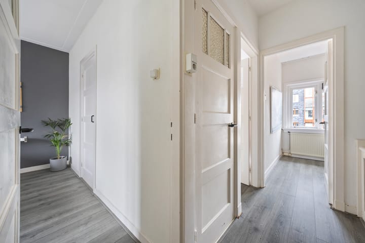 Photo 34 of Irenestraat 26