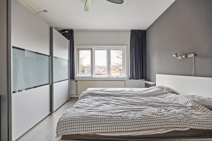 Photo 45 of Irenestraat 26