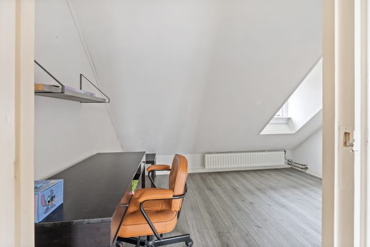 Photo 57 of Irenestraat 26