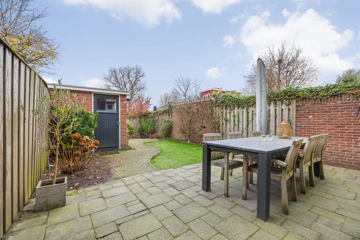 Photo 61 of Irenestraat 26