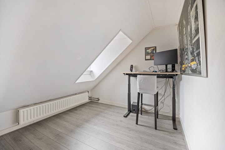 Photo 58 of Irenestraat 26