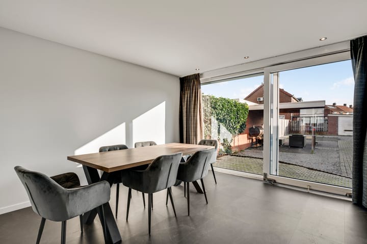 Photo 11 of Molenweg 34