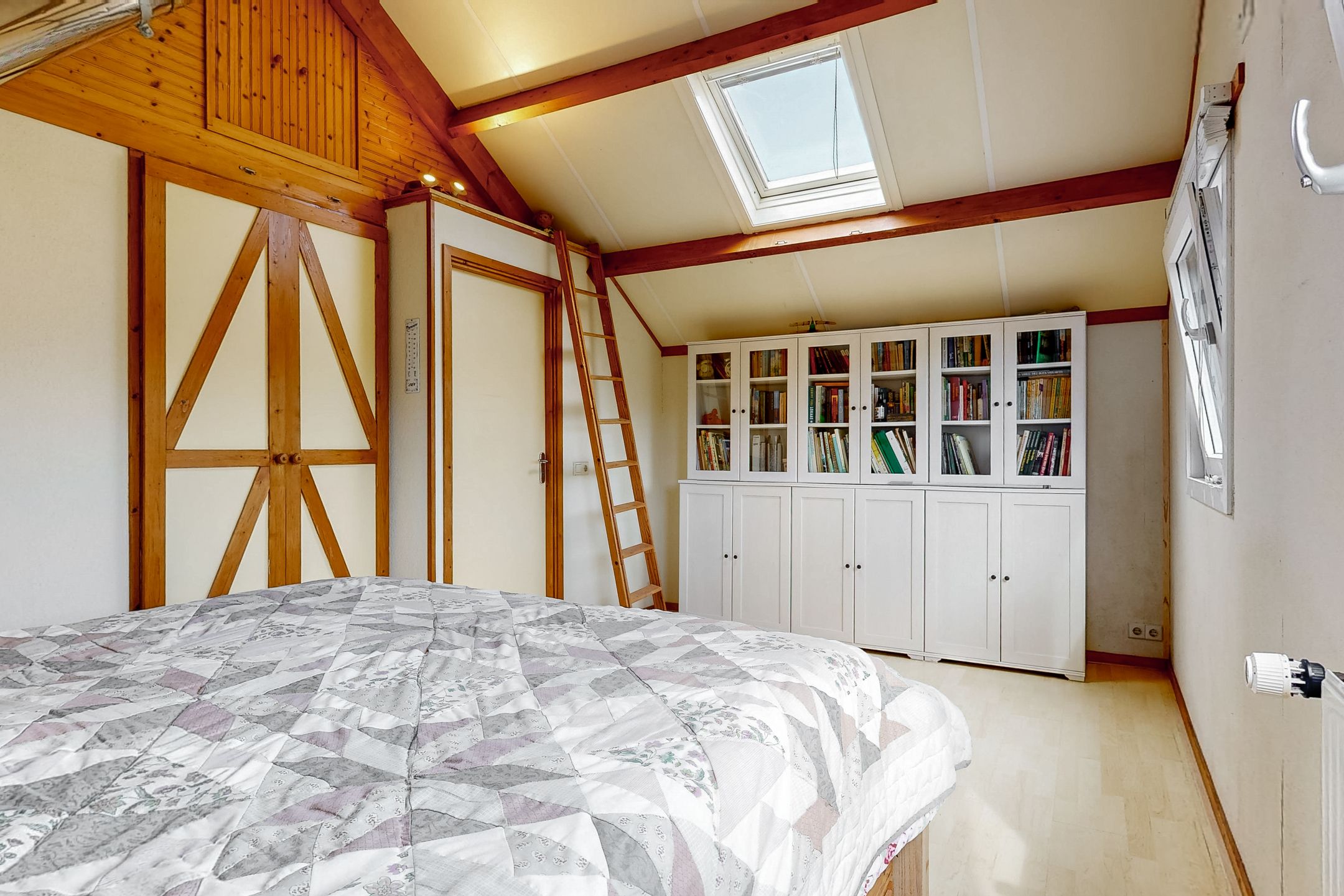 Foto 18 van Hoefbladstraat 3