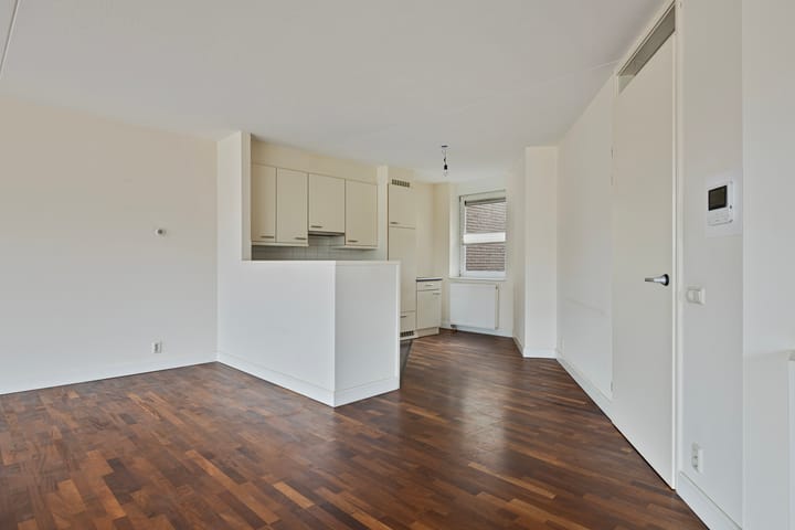 Photo 15 of Kamillelaan 45