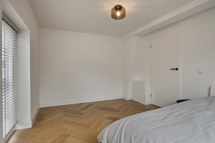 Photo 20 of Willem de Zwijgerstraat 8-D