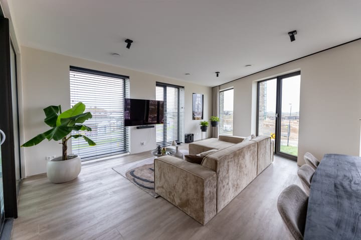 Photo 3 of Waalbandijk 421