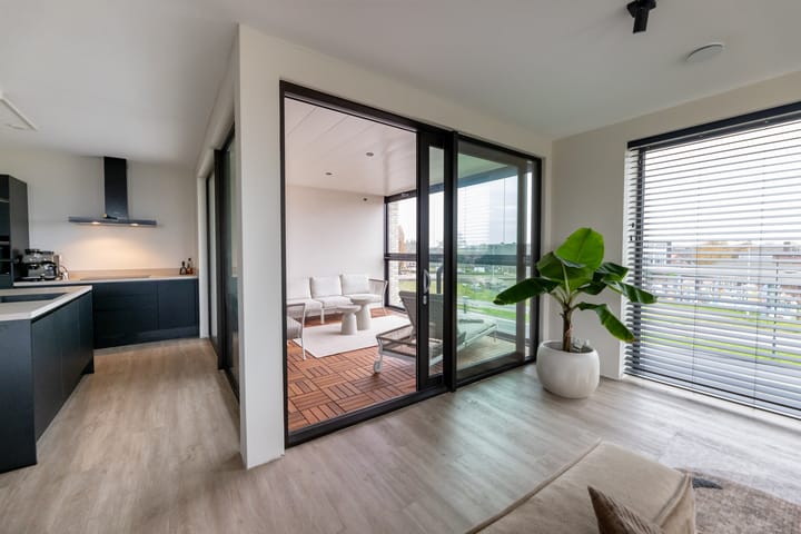 Photo 4 of Waalbandijk 421