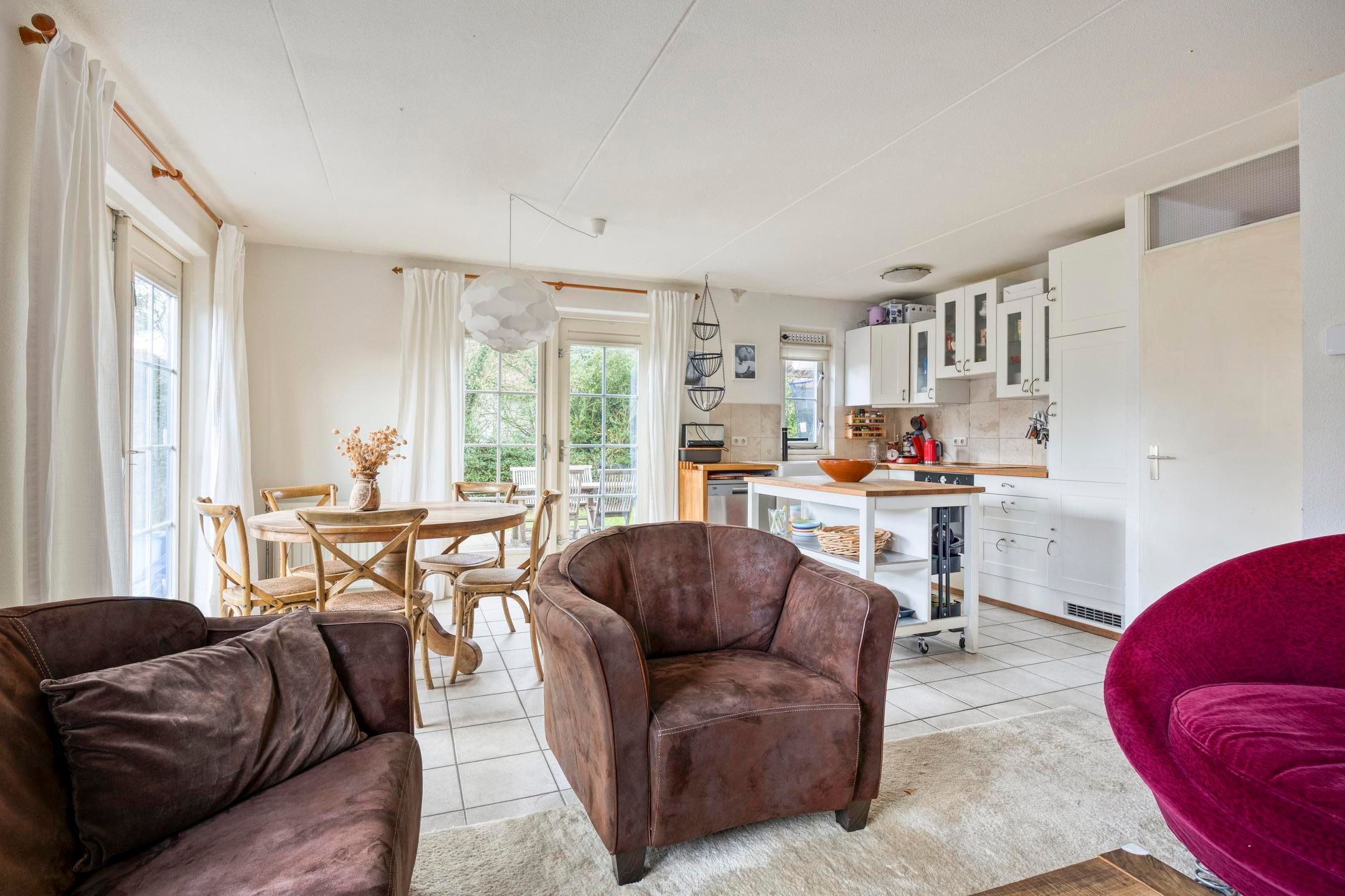 4-bedroom freehold villa in Domburg — photo 2 of 5