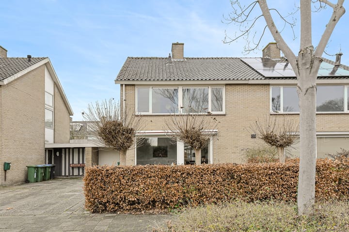 Photo 2 of Bachstraat 4