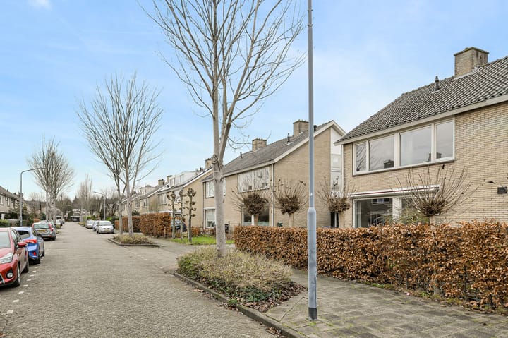 Photo 38 of Bachstraat 4