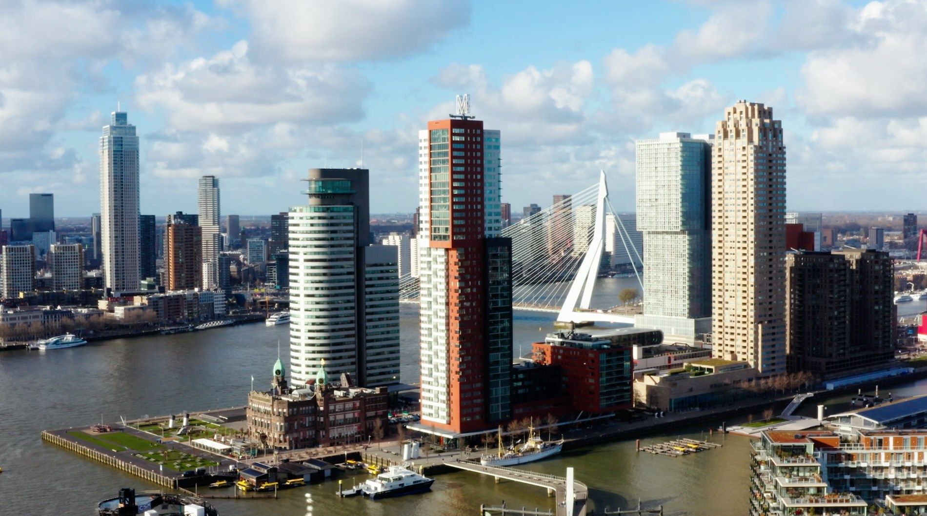 Landverhuizersplein 2 