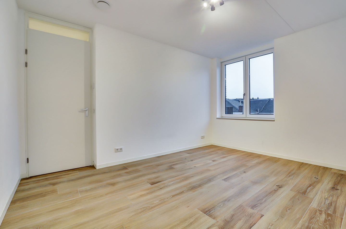 Photo 10 of Maasschriksel 155