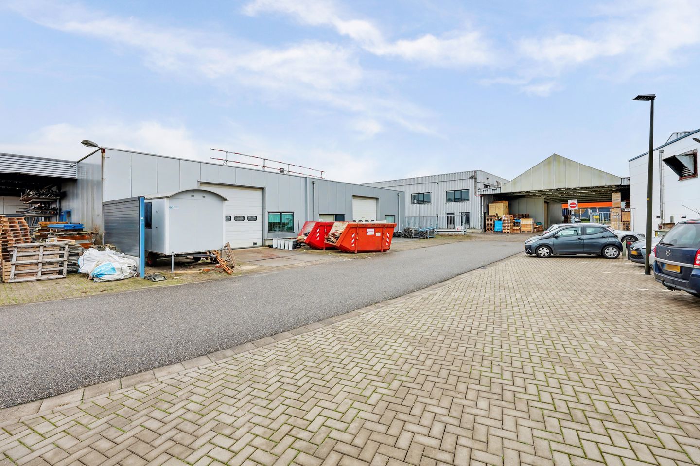 View photo 3 of Nijverheidsstraat 3