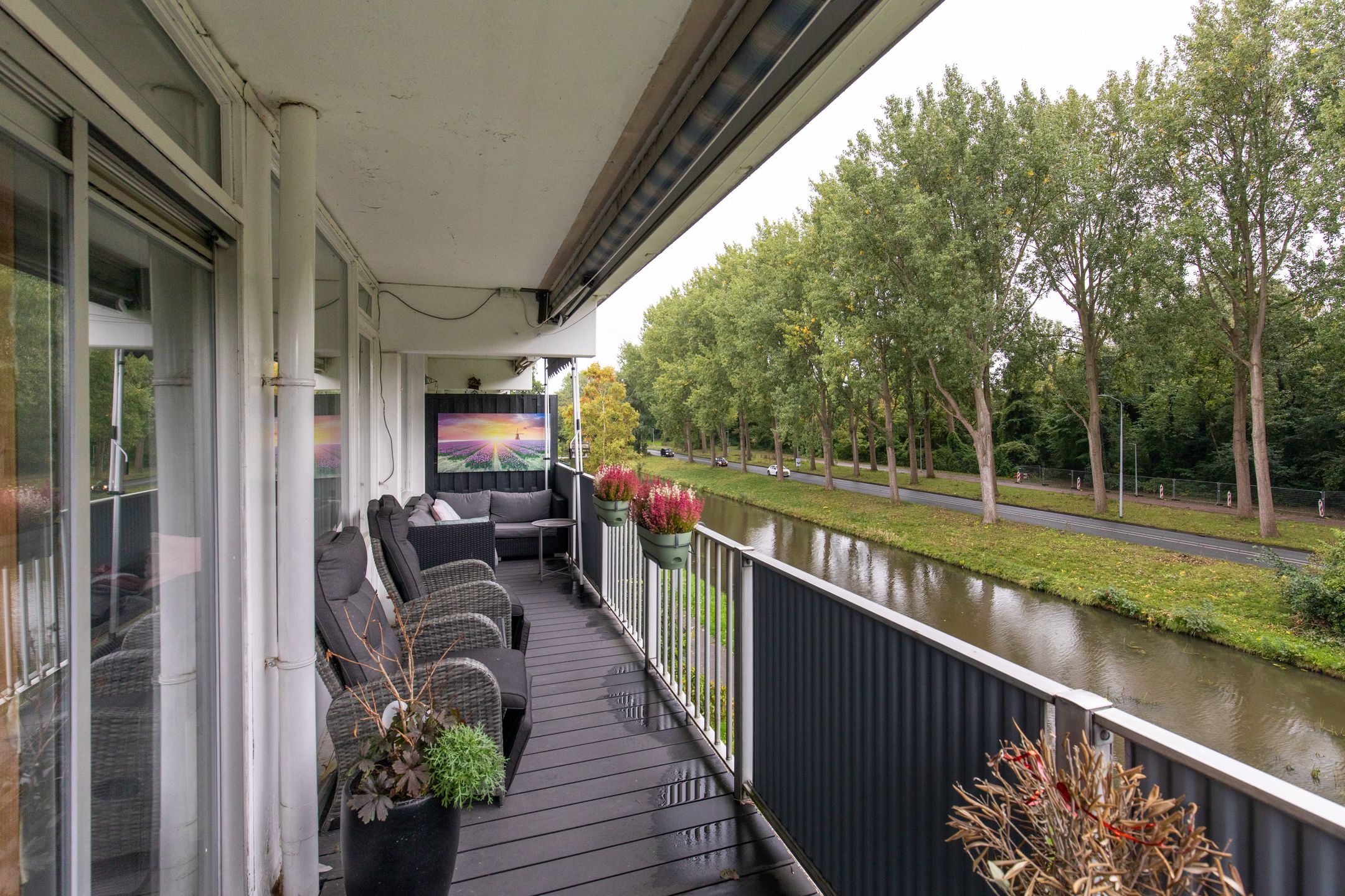 Photo 6 of Weegbreestraat 120