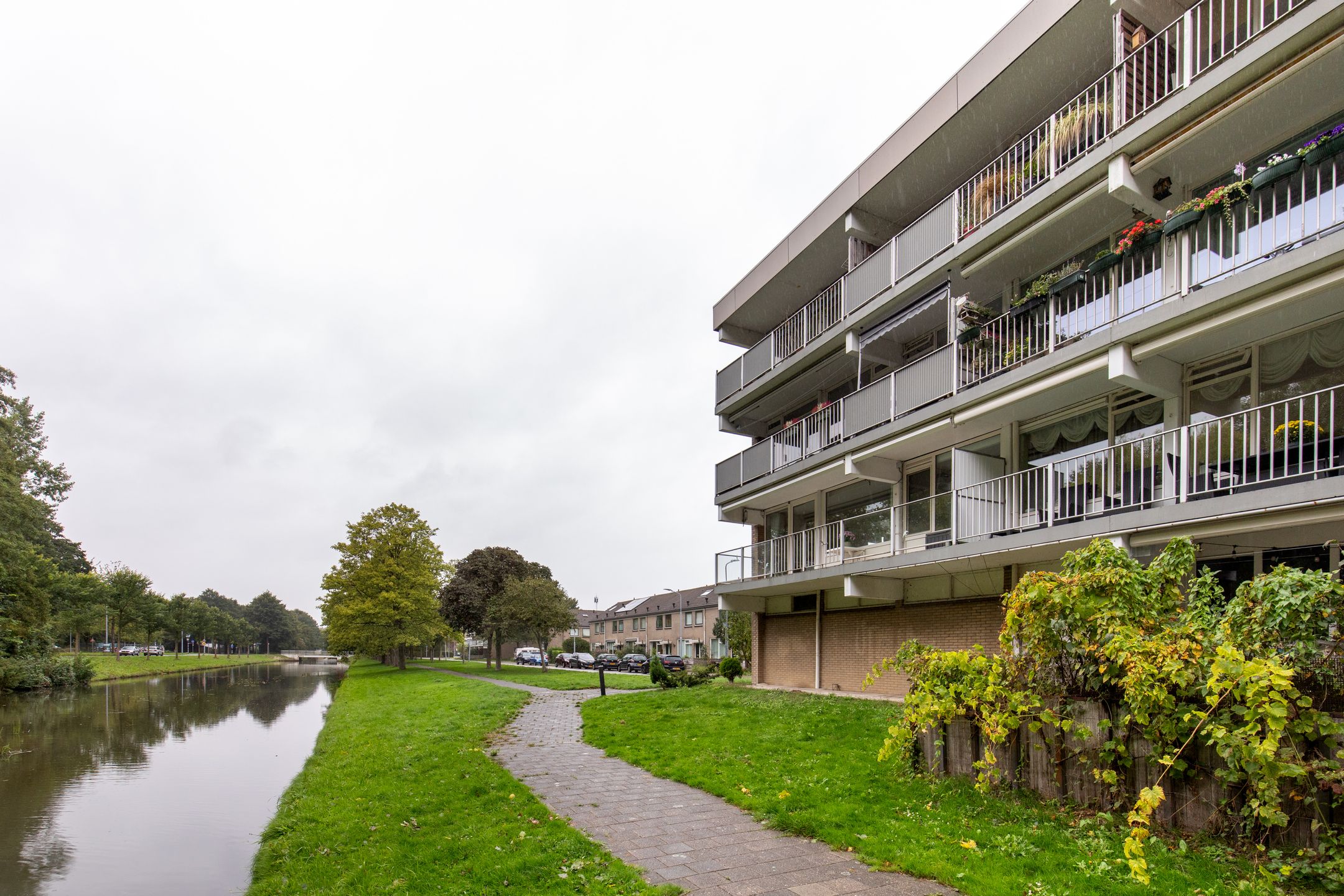 Photo 27 of Weegbreestraat 120