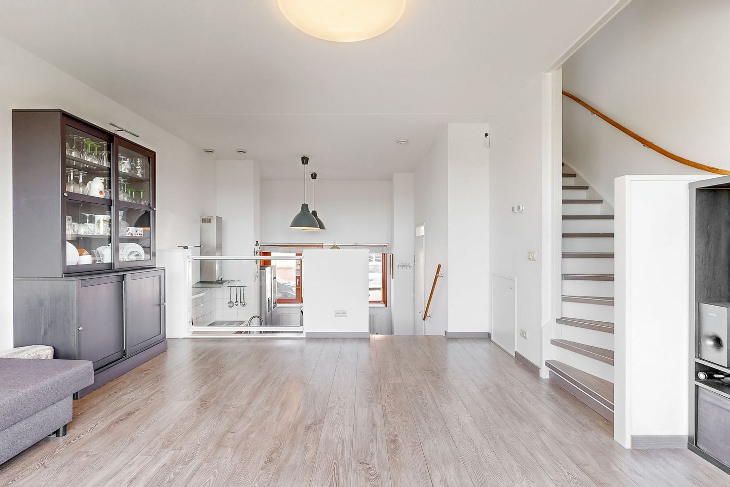 Photo 10 of Riouwstraat 54