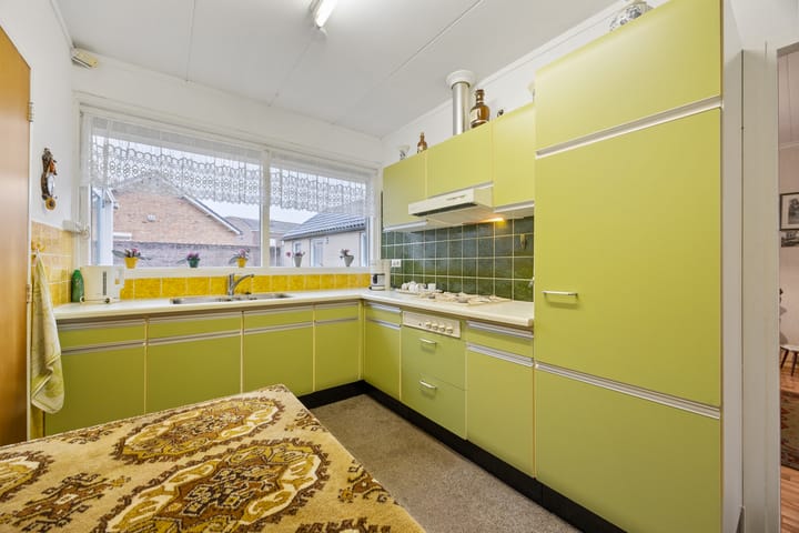 Photo 9 of Leutsestraat 2-A