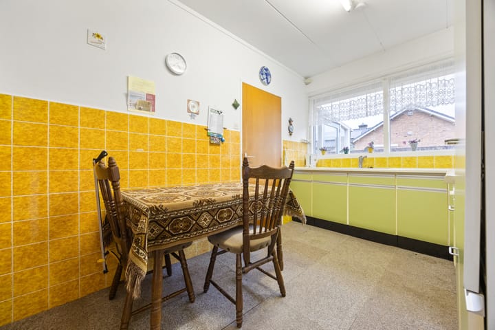 Photo 10 of Leutsestraat 2-A