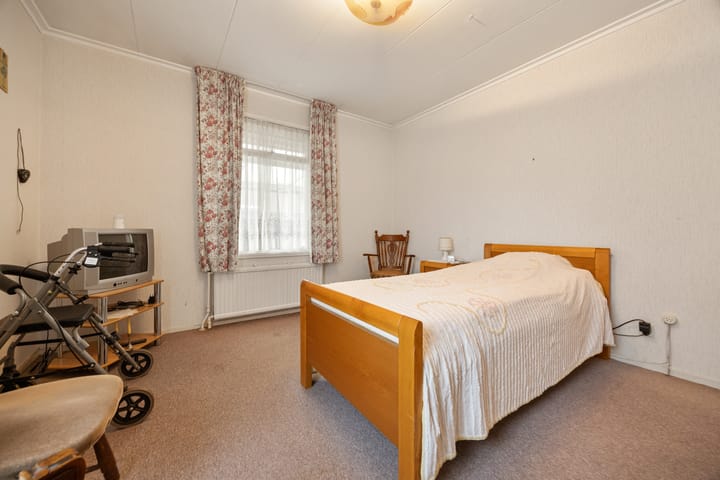 Photo 22 of Leutsestraat 2-A