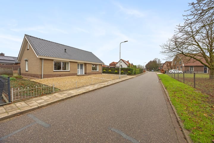 Photo 35 of Leutsestraat 2-A