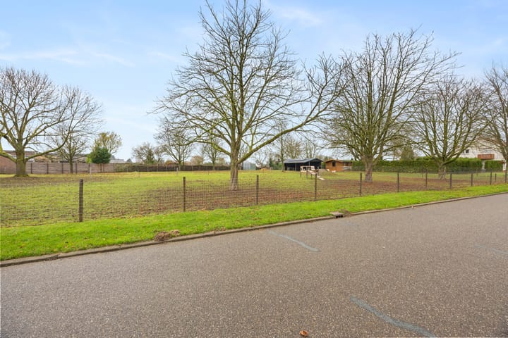 Photo 42 of Leutsestraat 2-A