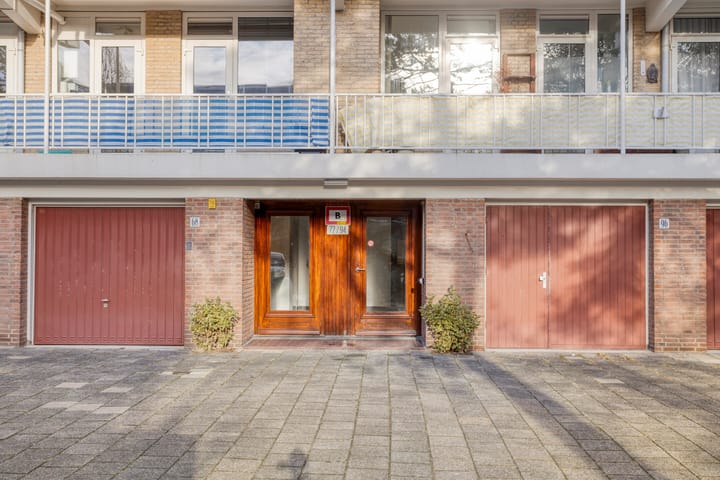 Photo 24 of Cornelie van Zantenstraat 74