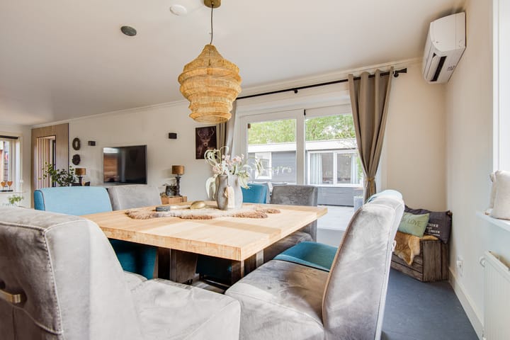 Photo 21 of Witboomstraat 42-D