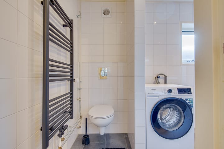 Photo 104 of Witboomstraat 42-D