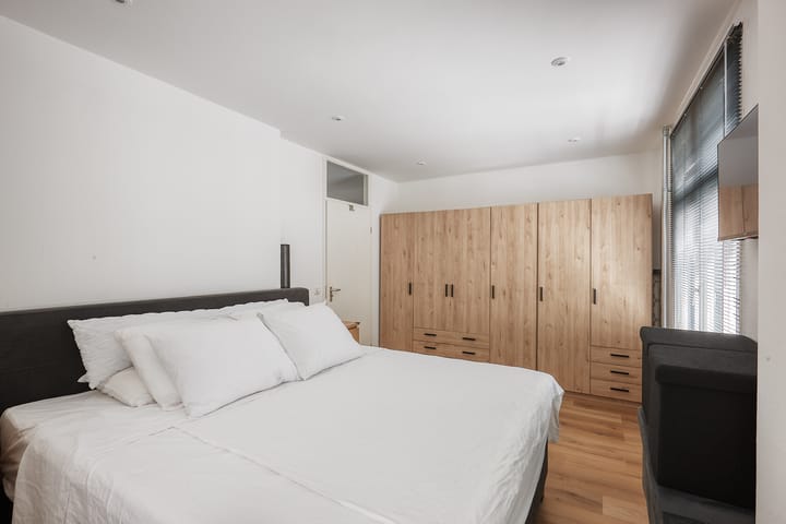 Foto 20 van Alexander Gogelweg 91