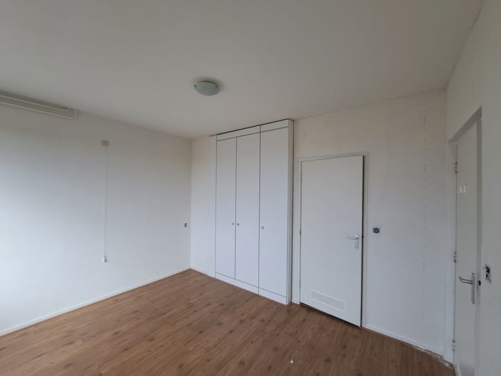 Foto 13 van Schuilenburgerplein 1