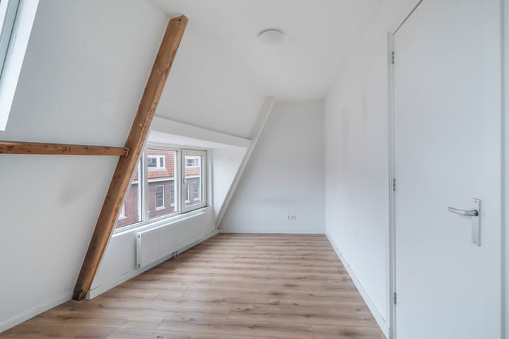 Photo 7 of Willem van Hillegaersbergstraat 135-C