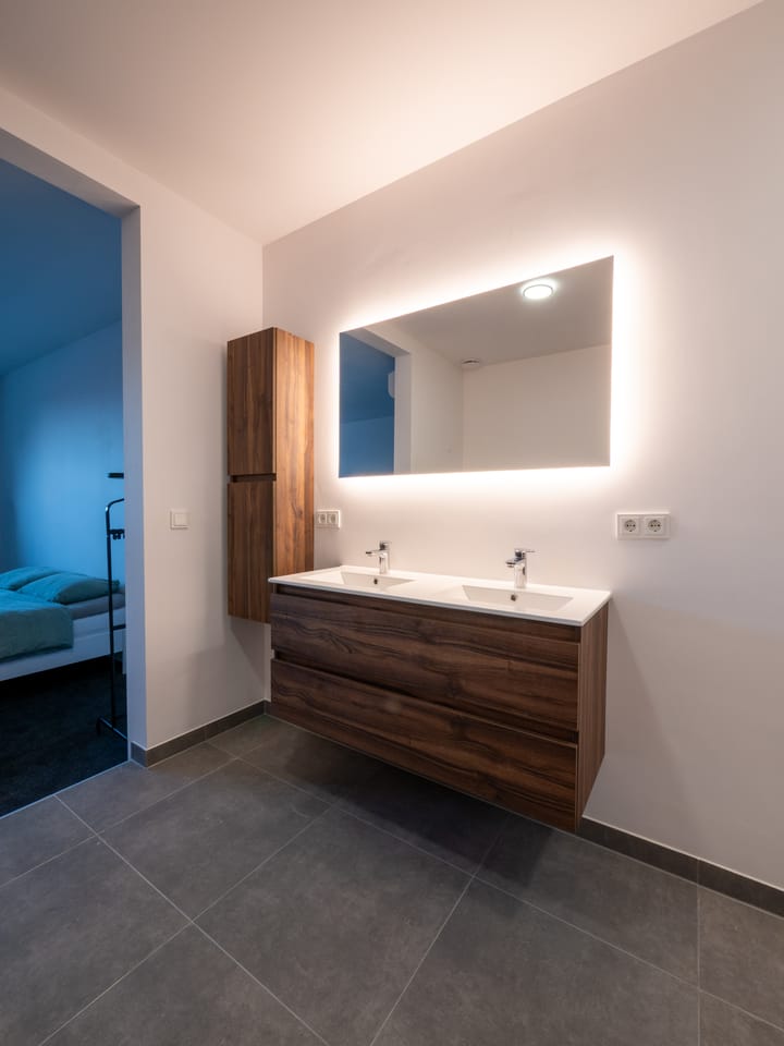 Foto 23 van Van Helomalaan 8