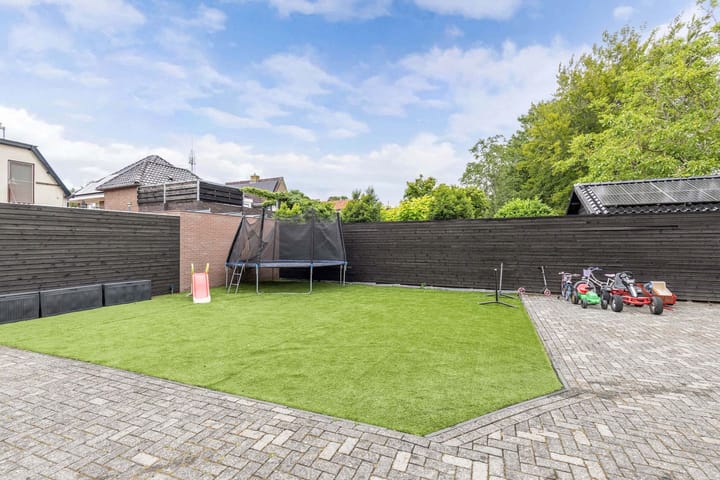 Foto 41 van Van Helomalaan 8