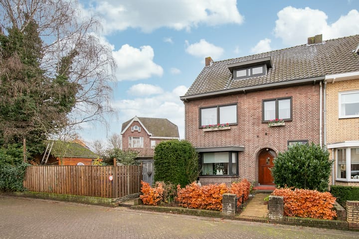 Foto 32 van Rijksweg Zuid 77