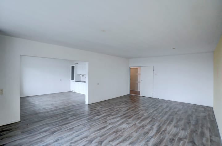 Photo 2 of Malvert 6973