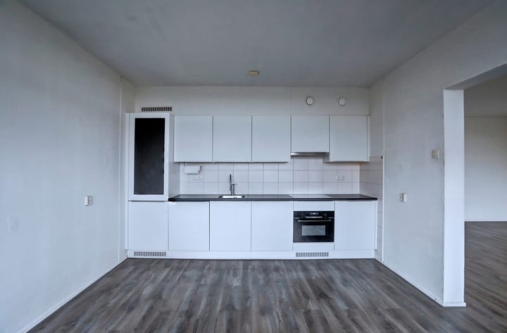 Photo 13 of Malvert 6973