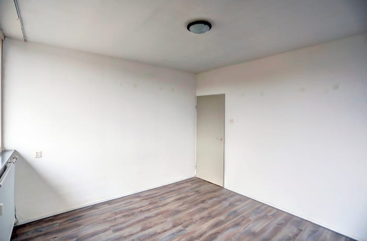 Photo 15 of Malvert 6973