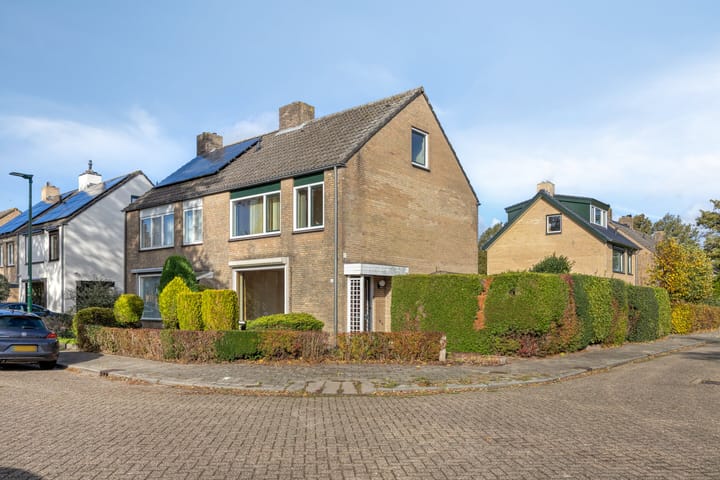 Foto 1 van Trompstraat 40