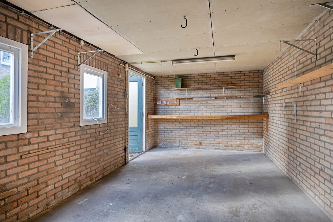 Photo 38 of Trompstraat 40