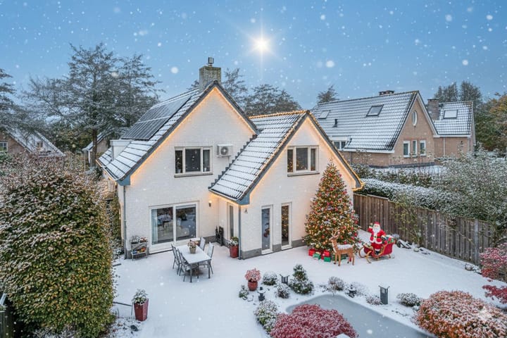 Corridor 18 main image