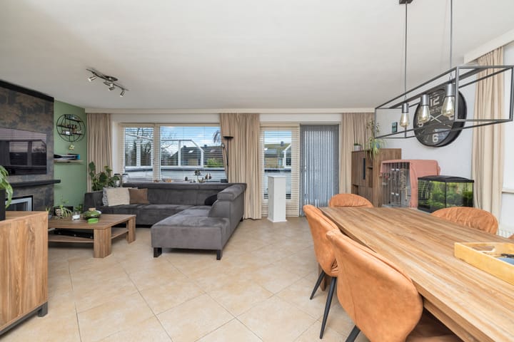 Photo 12 of Leeuwenhorst 2