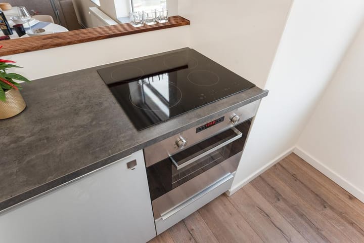 Foto 15 van Loenenseplein 16