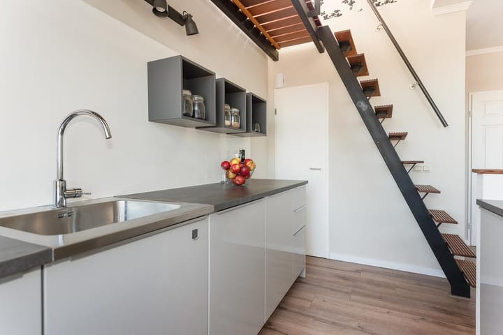 Foto 16 van Loenenseplein 16