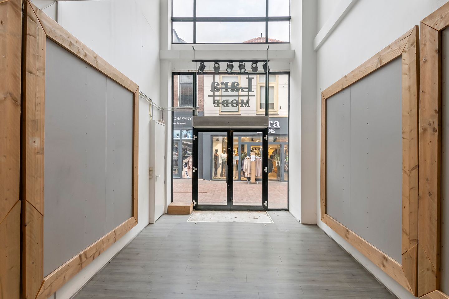 View photo 2 of Waterstraat 51