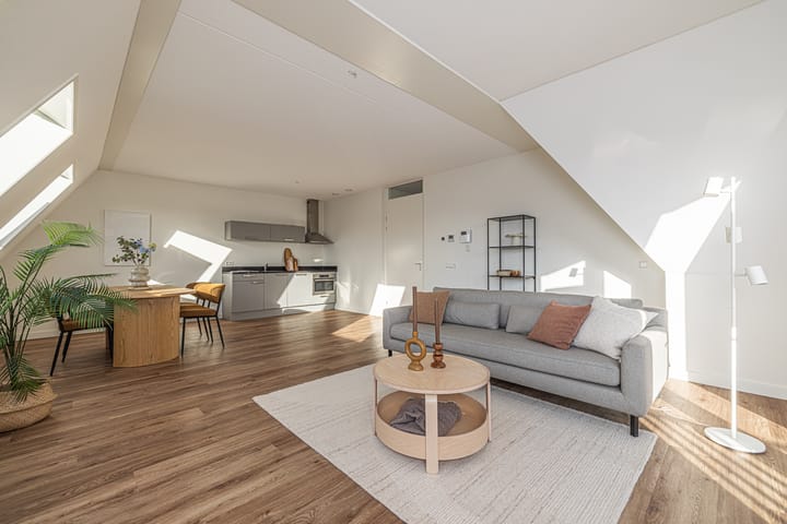 Photo 16 of Meeroever 89