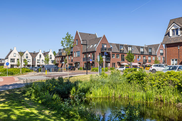 Photo 37 of Meeroever 89