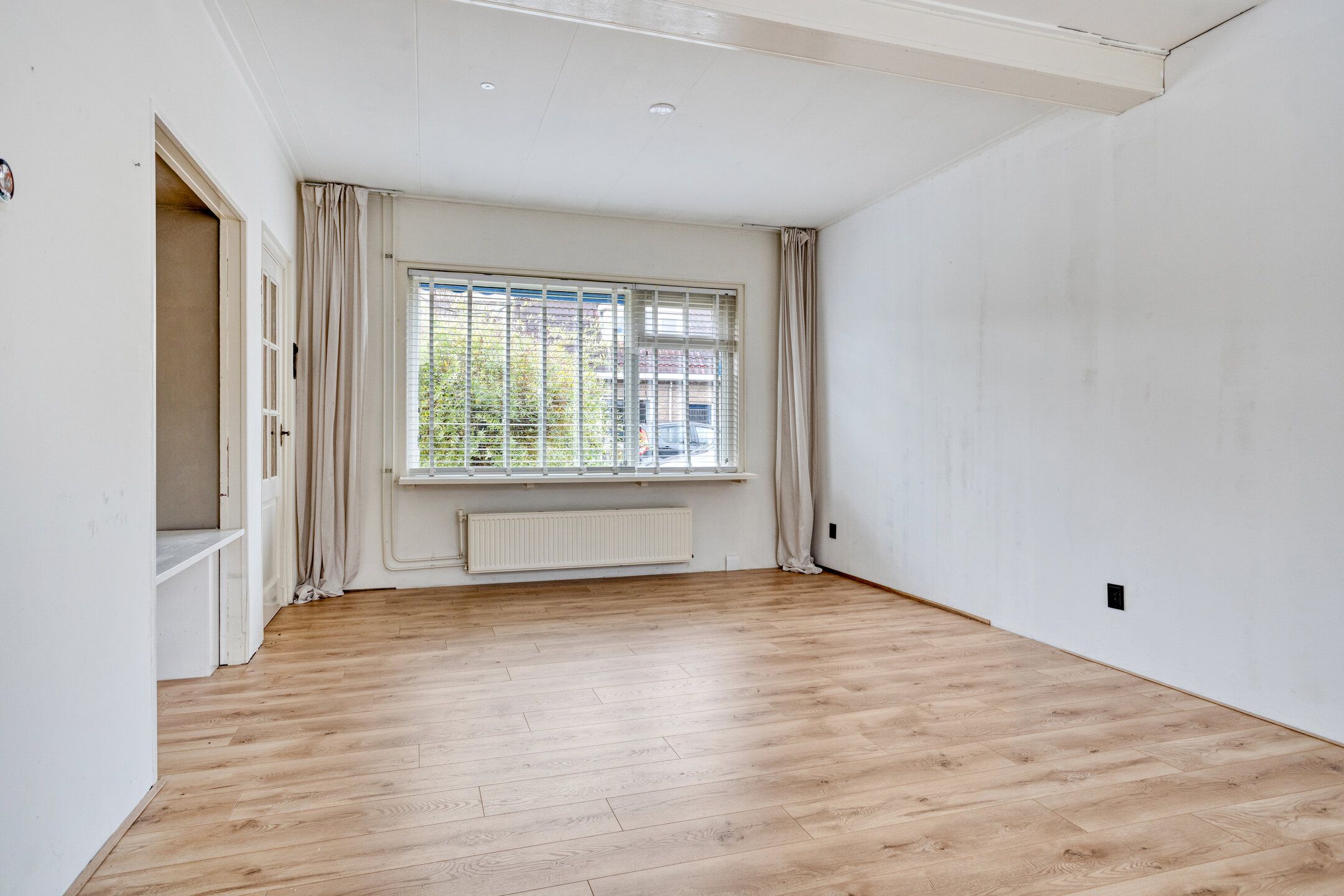 Photo 6 of Ubbo Emmiusstraat 28