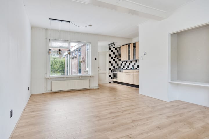 Foto 8 van Ubbo Emmiusstraat 28