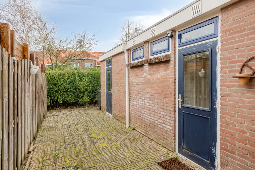 Photo 13 of Ubbo Emmiusstraat 28